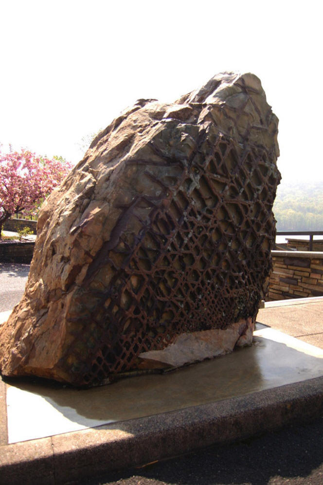 9 esinettä ja rakennetta, joiden alkuperästä ihmiset epäilevät muukalaisia