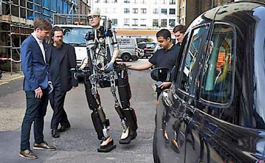 Rex on ottanut ensimmäiset askeleet.