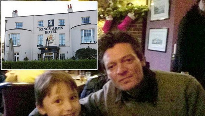 Ja hänen takanaan on musta haamu ...