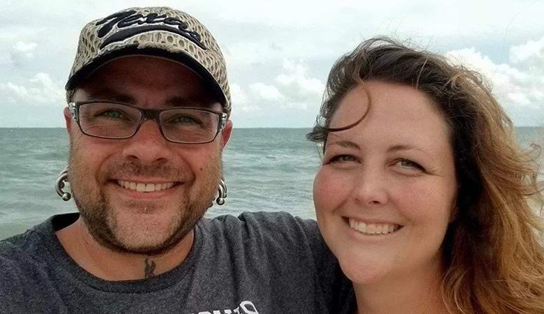 Amerikkalainen melkein kuoli, kun purema käärmepää puree sitä