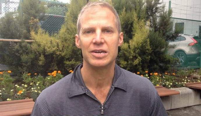 Amerikkalainen kerää varoja 11. syyskuuta tehtyjen hyökkäysten hajottamiseksi