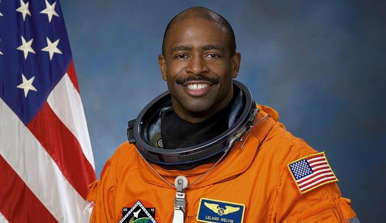 Amerikkalainen astronautti kertoi nähneensä ulkomaalaisen sukkulaansa