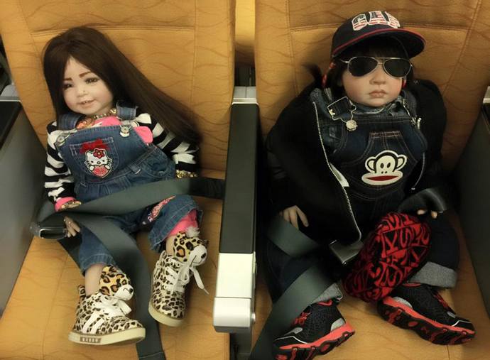 Thaimaalainen lentoyhtiö on päättänyt palvella nuket tasapuolisesti ihmisten kanssa