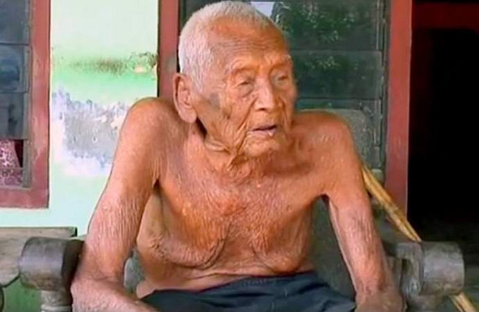 Mies, joka on elänyt puolitoista vuosisataa, haaveilee kuolemasta