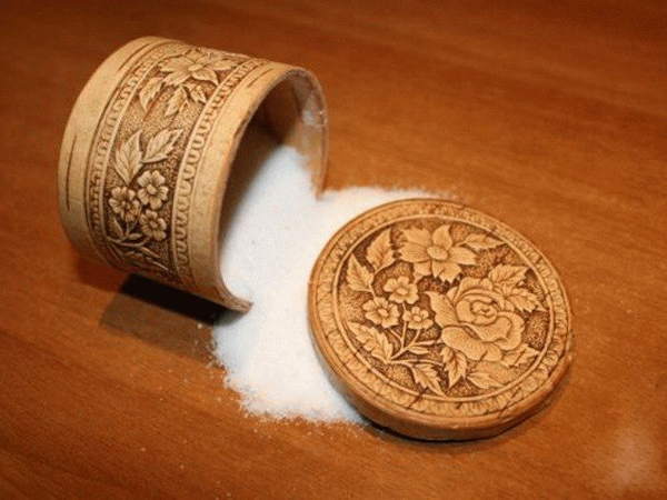 mitä tapahtuu, jos ripottelet suolaa 