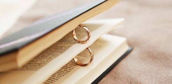 aviomies menetti vihkisormuksensa 