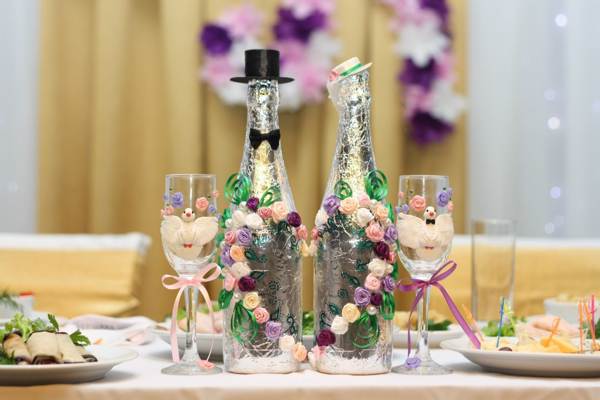 mitä kukkia ei voi antaa häät 