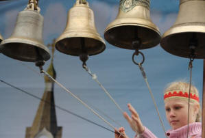 Ihmeellinen kello soi