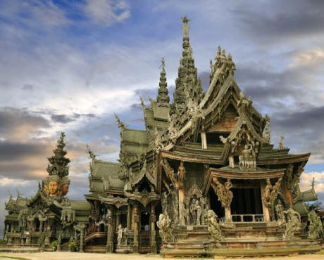 Thaimaan puinen temppeli Thaimaassa: Prasat Satchatham