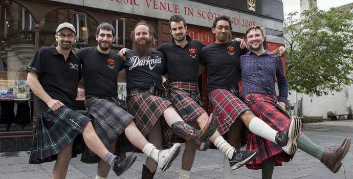 Vierailijoiden häirintä saa skotlantilaiset tarjoilijat kieltäytymään käyttämästä kiltoja