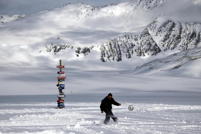 Äärimmäinen Colin O'Brady valmistautuu ylittämään Antarktiksen yksin