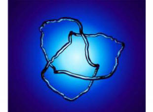 Fyysikot ovat oppineet sitomaan veden solmuihin. Video