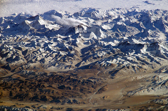 Mount Everest on muuttunut maanjäristyksen jälkeen yhdellä tuumalla