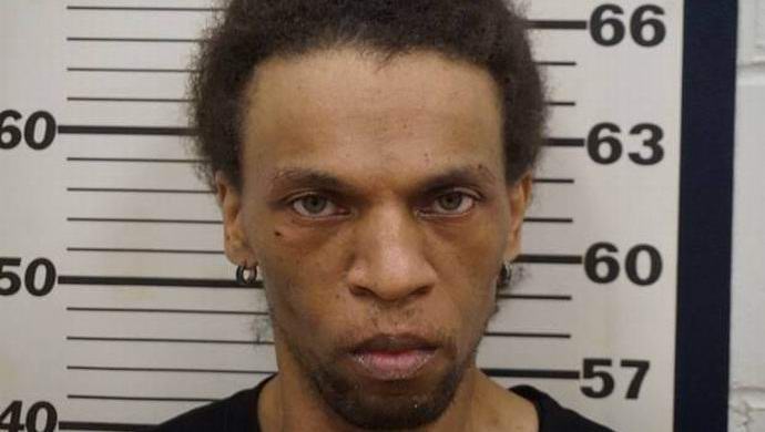 Ryöstö kolme päivää piiloutui sängyn alle vieraassa talossa