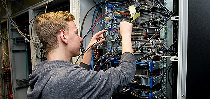 Hakkerit rinnastetaan alaikäisiin