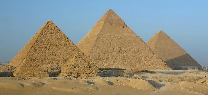 Ja palaamalla jälleen muinaisen Egyptin pyramidiin