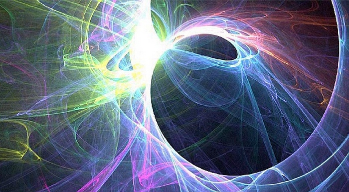 Tutkija Jacques Vallee pitää UFO: ta monimutkaisempana.