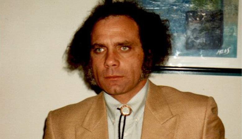 Muukalaisten sieppaamana italialainen henkilö näytti heille valokuvissa