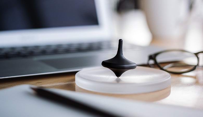 Keksitty kehruu, joka voi pyöriä yli päivän