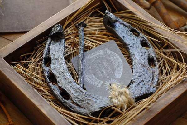 Hevosenkenkä onnea varten 