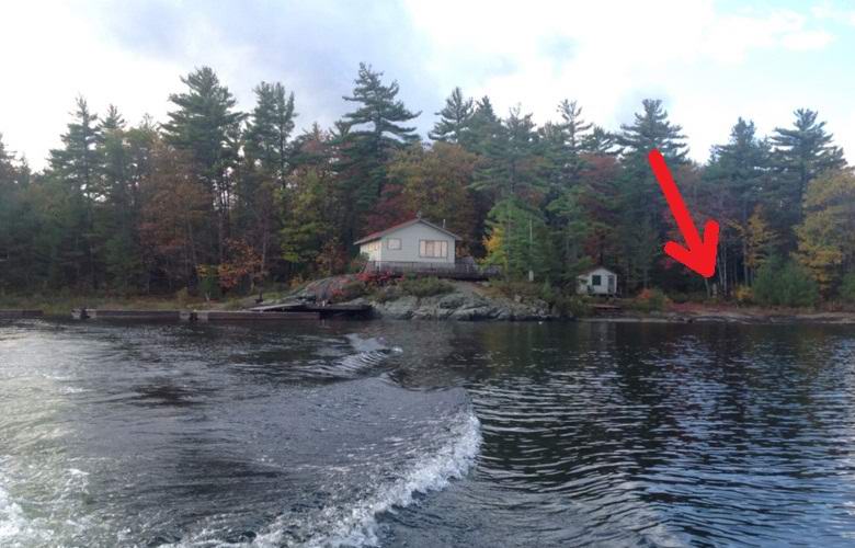 Kanadalainen valokuvasi pari kummitusta katsomassa hänen venettä