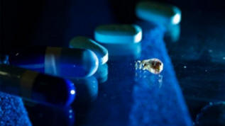 Pienet hermoston implantit lievittävät masennusta