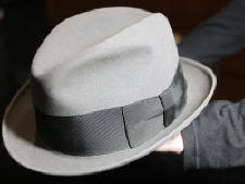 Salaperäiset ihmiset: huijari, joka menestyi kaikessa