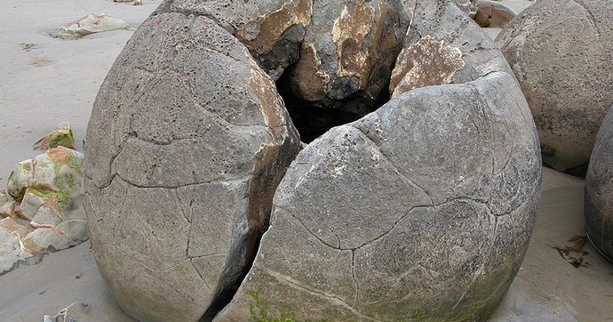 Megalitit voisivat olla avaruusalusten navigaattoreita