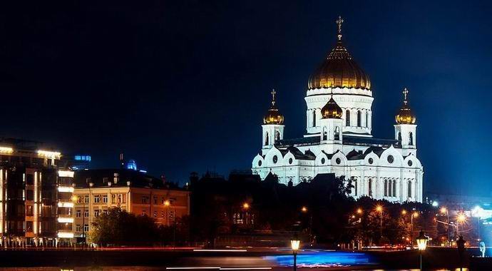 Moskovan kirkot ja moskeijat voivat avata yöllä