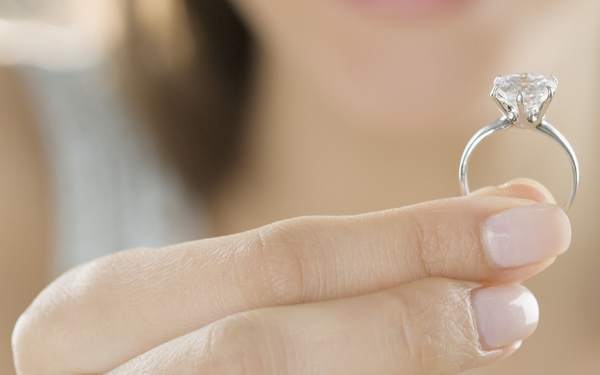 onko mahdollista käyttää jonkun toisen vihkisormusta 