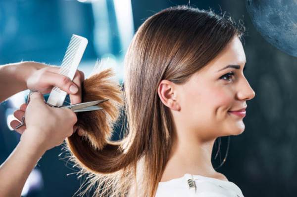 voinko leikata hiukseni illalla 