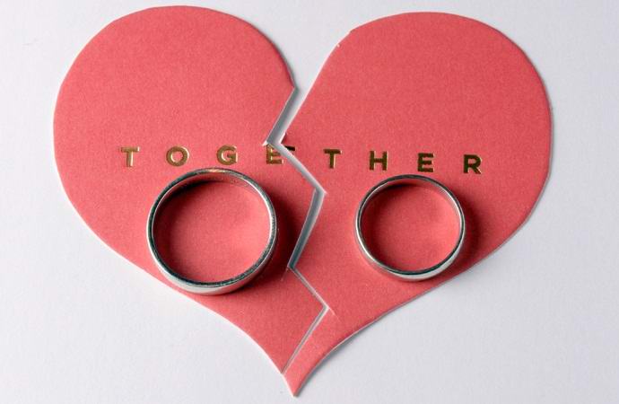 Aviomies ja vaimo erotettiin lapsenkengissä kaksosilta