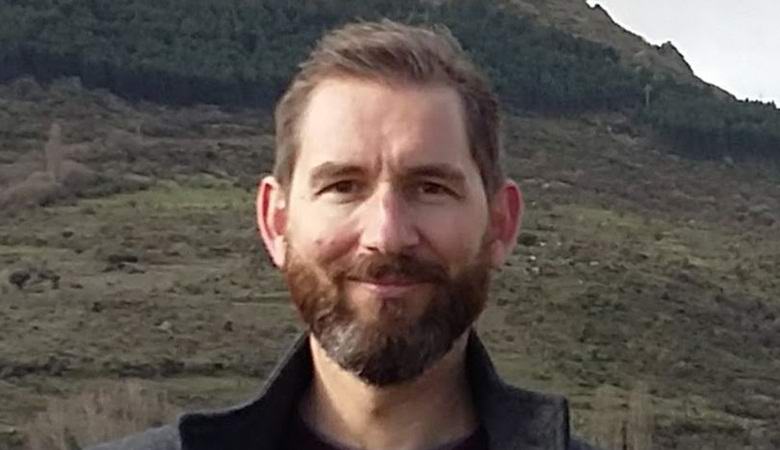 Mies vahingossa valokuvannut lentoon lähtevän miehen