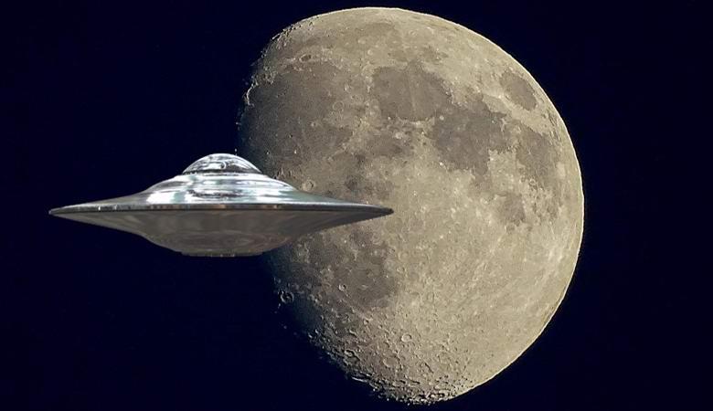 Levyn muotoinen kuussa звездолет