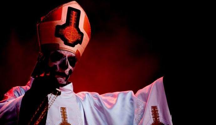 Saako paavin haamu televisiosta?