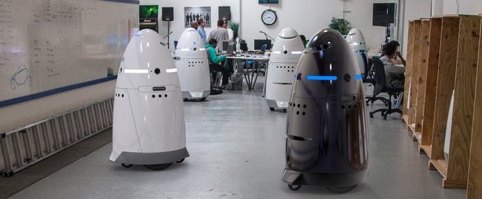 Poliisirobotit ilmestyvät Dubain kaduille