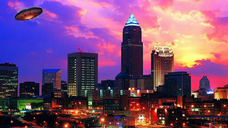 Jättiläinen UFO leijui amerikkalaisen kaupungin päälle