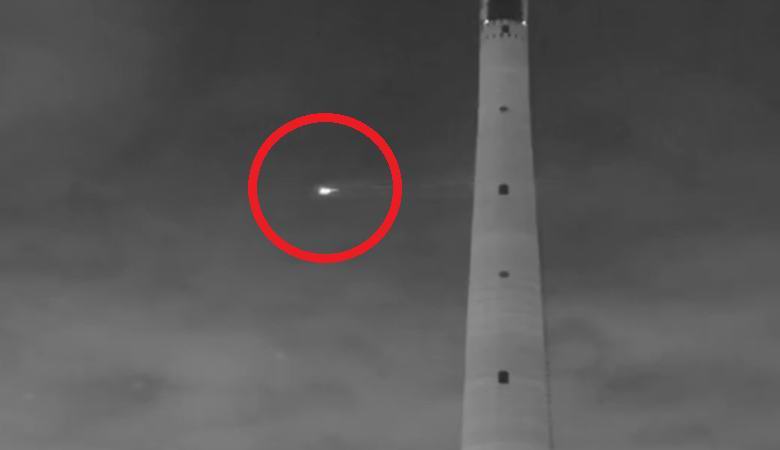 Hehkuva UFO pitkällä hännällä pyyhkäisi Jekaterinburgin yli