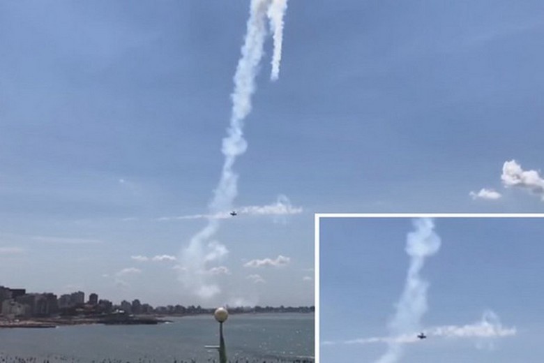 UFO lentää akrobatin yli