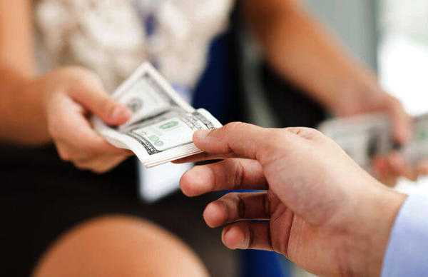 miten ottaa ja mikä käsi palata 