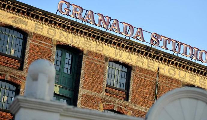 Pastori siunasi kummitusstudion