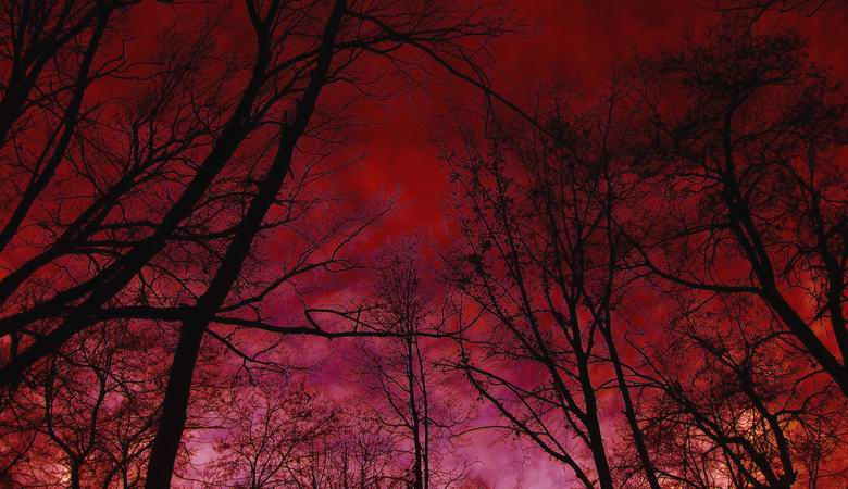 Jemenin taivas muuttui punaiseksi