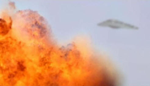 Tunnistamaton kohde hyökkäsi Taleban-leiriin Afganistanissa.