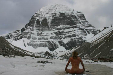 Nopea ikääntyminen lähellä Kailash Mountainia