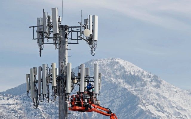 Ei, 5G-säteily ei levitä koronavirusta.  Tässä on mitä tiedemiehet sanovat 