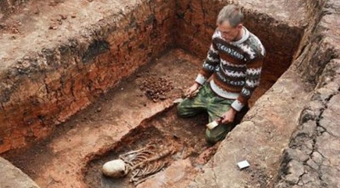 Onko ulkomaalainen luuranko löydetty?