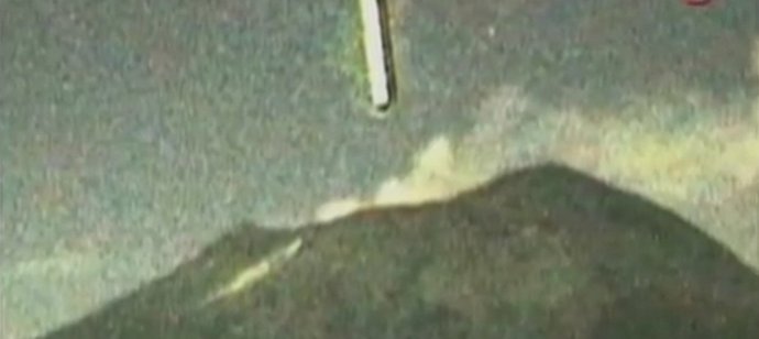 Kaatikoko UFO kaatui vai tulvii tulivuoren suuhun?