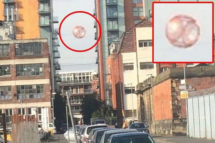 UFO läpikuultavan pallon muodossa