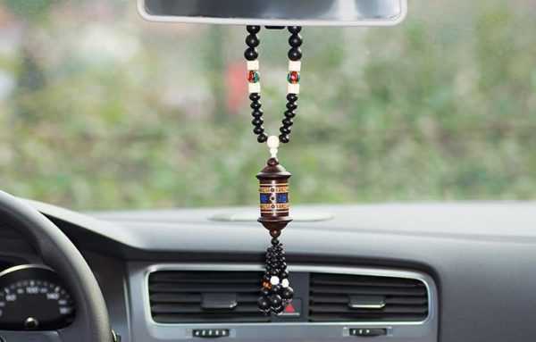 amuletti autossa 
