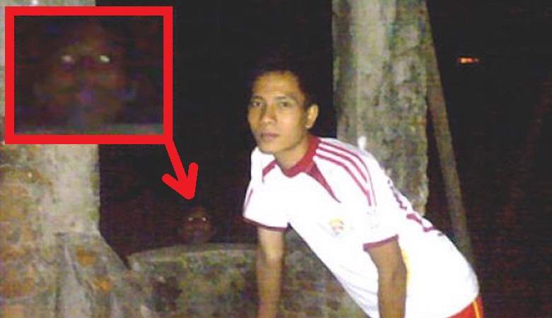 Sama aavemainen pää esiintyi kahdessa eri valokuvassa